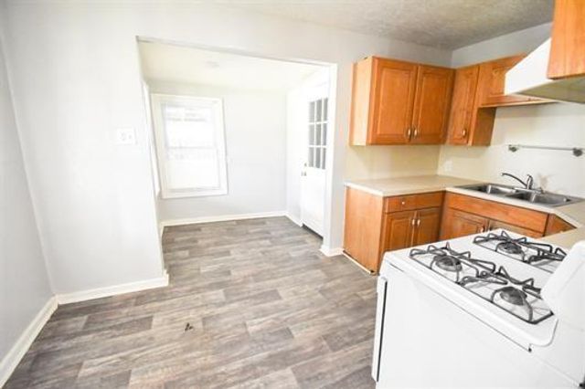 735 Highland Dr, Beaumont, TX 77705