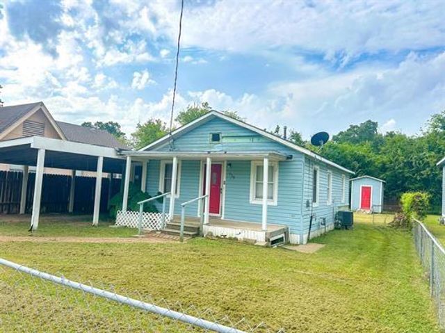 735 Highland Dr, Beaumont, TX 77705