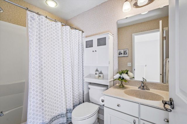 12303 82nd Avenue N, Maple Grove, MN 55369