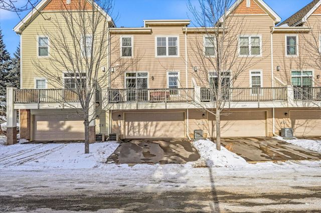 12303 82nd Avenue N, Maple Grove, MN 55369