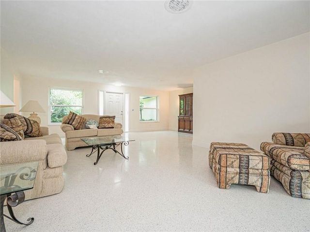 626 Honeysuckle Lane, Vero Beach, FL 32963