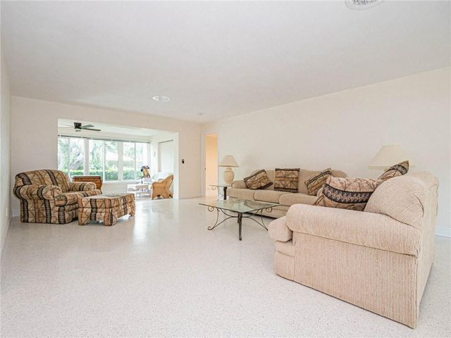 626 Honeysuckle Lane, Vero Beach, FL 32963