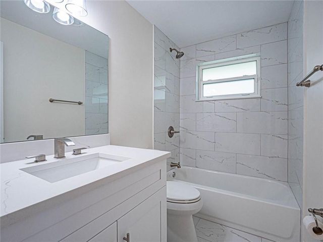 626 Honeysuckle Lane, Vero Beach, FL 32963