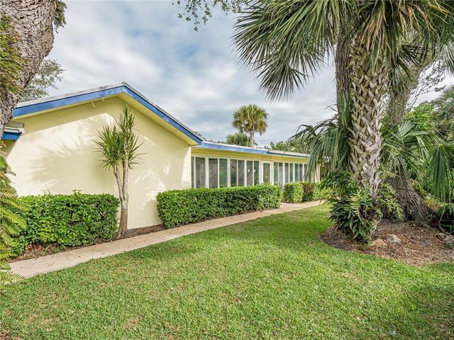 626 Honeysuckle Lane, Vero Beach, FL 32963