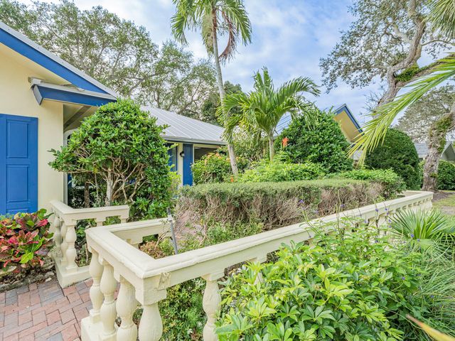 626 Honeysuckle Lane, Vero Beach, FL 32963