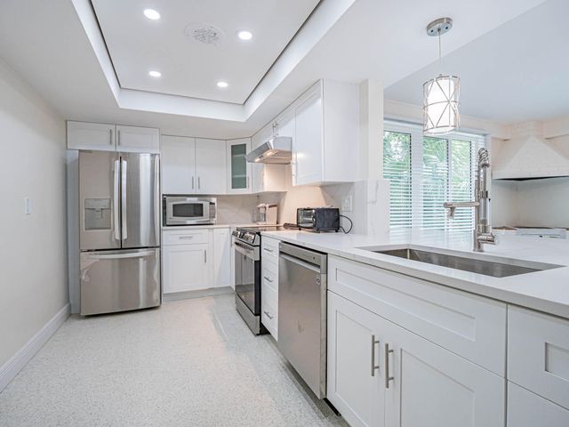626 Honeysuckle Lane, Vero Beach, FL 32963