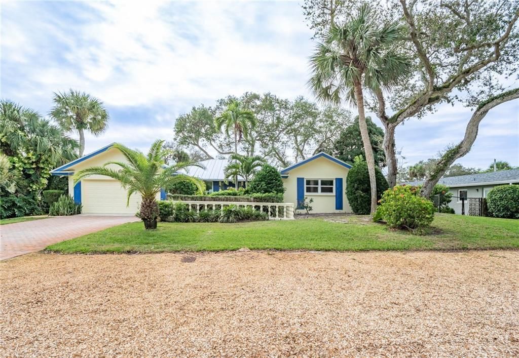 626 Honeysuckle Lane, Vero Beach, FL 32963