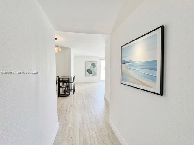 800 W Ave 632 632, Miami Beach, FL 33139