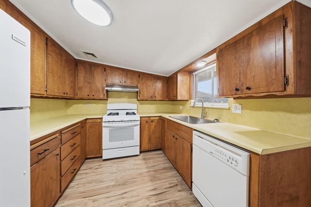 1717 Deer Creek Road, Shasta Lake, CA 96019