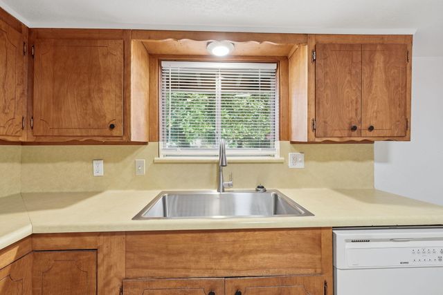 1717 Deer Creek Road, Shasta Lake, CA 96019