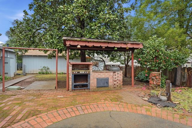 1717 Deer Creek Road, Shasta Lake, CA 96019
