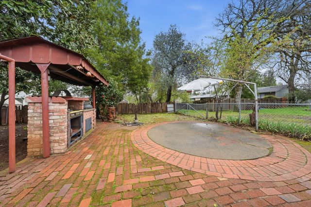1717 Deer Creek Road, Shasta Lake, CA 96019