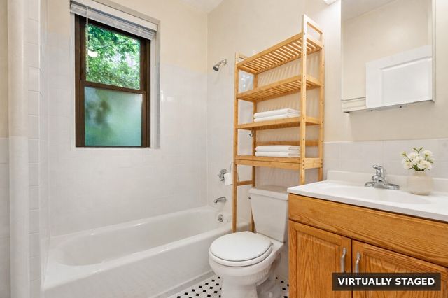 50 Jamaicaway 7, Boston, MA 02130