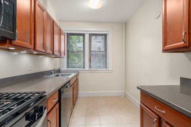 50 Jamaicaway 7, Boston, MA 02130