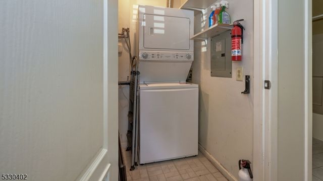 502 Brittany Dr 02, Wayne Twp., NJ 07470