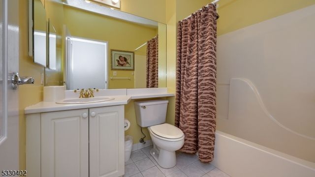 502 Brittany Dr 02, Wayne Twp., NJ 07470
