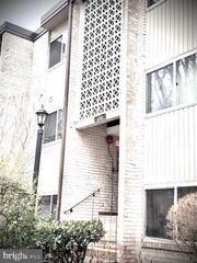 5202 CROSSFIELD CT #120, Rockville, MD 20852