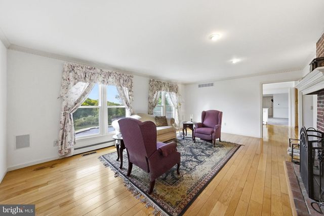 50 HARBOURTON WOODSVILLE RD, Pennington, NJ 08534
