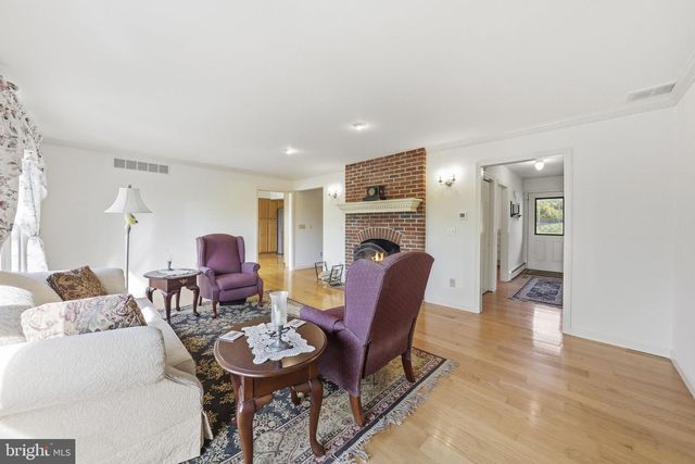 50 HARBOURTON WOODSVILLE RD, Pennington, NJ 08534