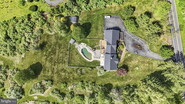 50 HARBOURTON WOODSVILLE RD, Pennington, NJ 08534