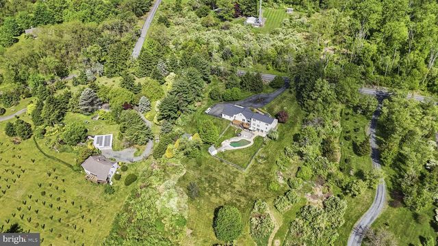 50 HARBOURTON WOODSVILLE RD, Pennington, NJ 08534