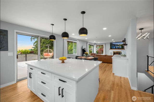18230 88th Avenue W, Edmonds, WA 98026
