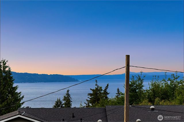 18230 88th Avenue W, Edmonds, WA 98026