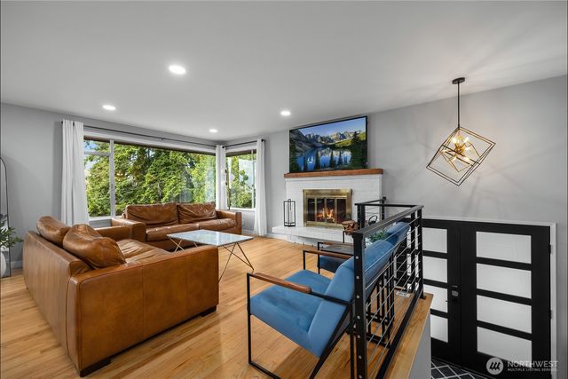 18230 88th Avenue W, Edmonds, WA 98026