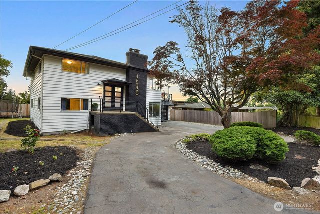 18230 88th Avenue W, Edmonds, WA 98026