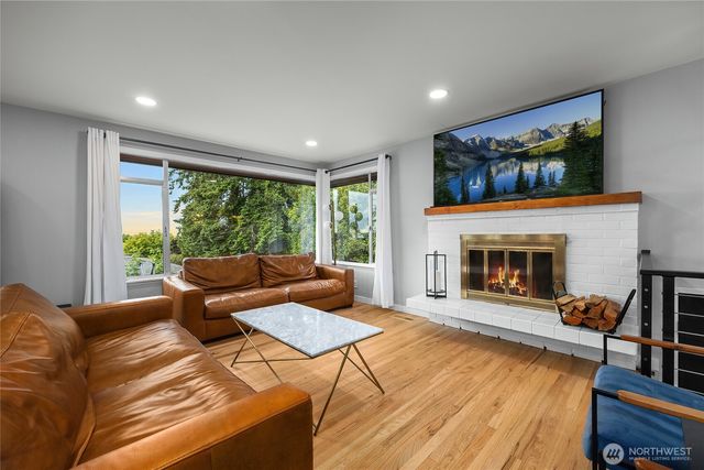 18230 88th Avenue W, Edmonds, WA 98026