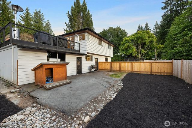 18230 88th Avenue W, Edmonds, WA 98026