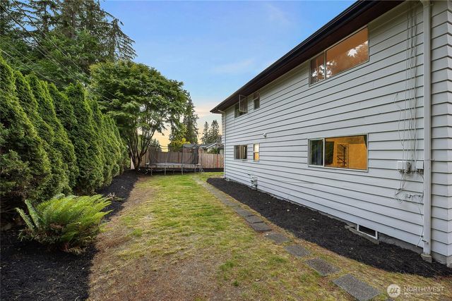 18230 88th Avenue W, Edmonds, WA 98026