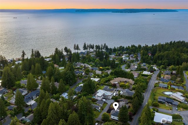 18230 88th Avenue W, Edmonds, WA 98026
