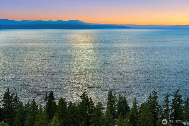 18230 88th Avenue W, Edmonds, WA 98026