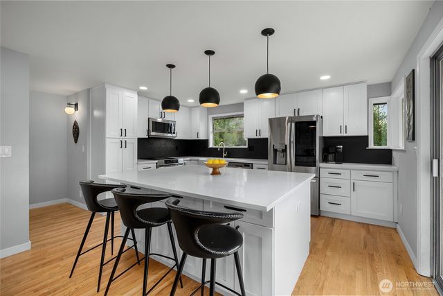 18230 88th Avenue W, Edmonds, WA 98026