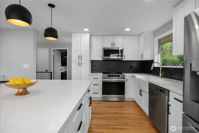 18230 88th Avenue W, Edmonds, WA 98026