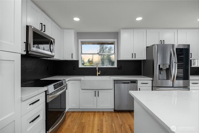 18230 88th Avenue W, Edmonds, WA 98026