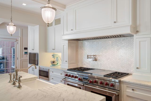 177 Long Close Road, Stamford, CT 06902