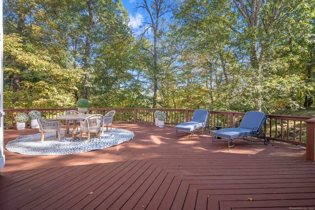 177 Long Close Road, Stamford, CT 06902