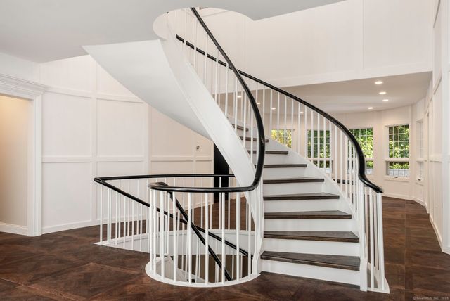 177 Long Close Road, Stamford, CT 06902
