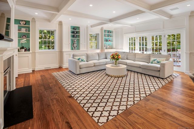 177 Long Close Road, Stamford, CT 06902
