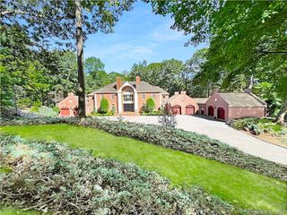 177 Long Close Road, Stamford, CT 06902