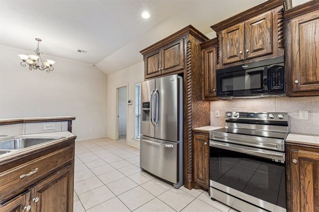 8609 Rambling Road, Oklahoma City, OK 73132
