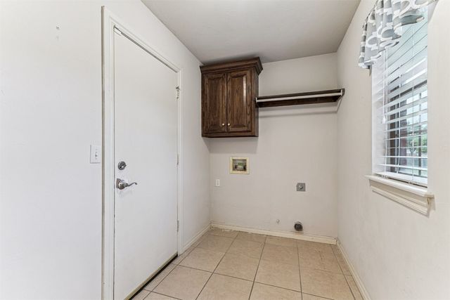 8609 Rambling Road, Oklahoma City, OK 73132