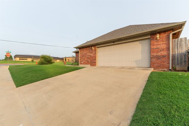 8609 Rambling Road, Oklahoma City, OK 73132