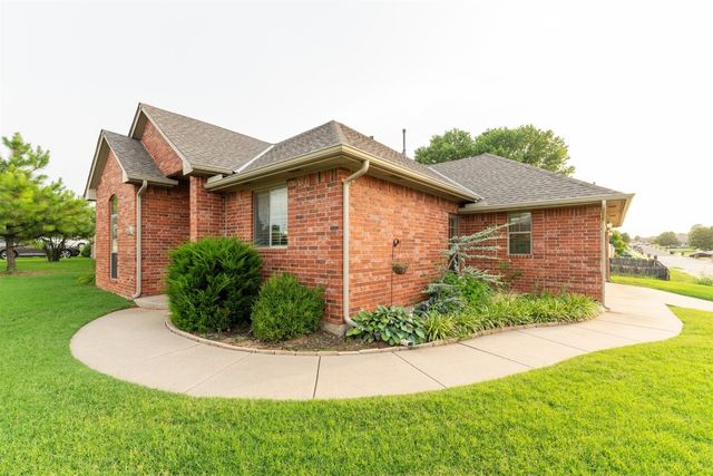 8609 Rambling Road, Oklahoma City, OK 73132
