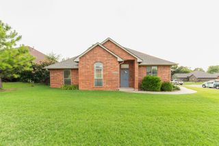 8609 Rambling Road, Oklahoma City, OK 73132