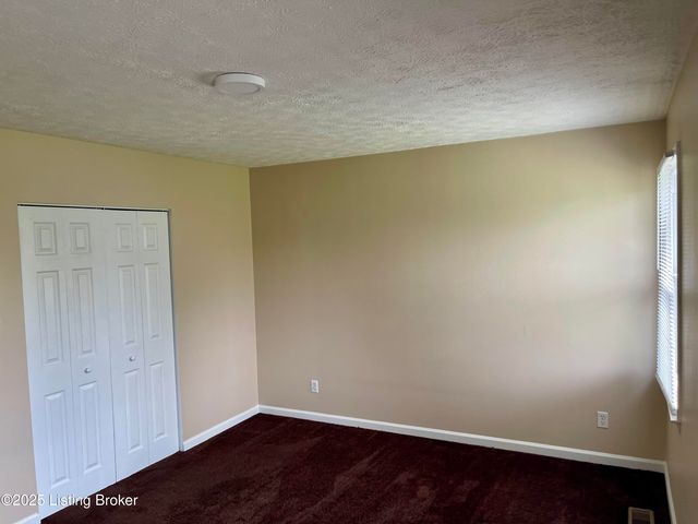 1808 Oakwood Dr, Shelbyville, KY 40065