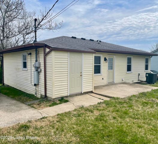 1808 Oakwood Dr, Shelbyville, KY 40065