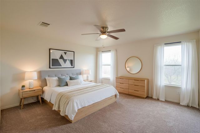 714 Lavaca LOOP, Elgin, TX 78621